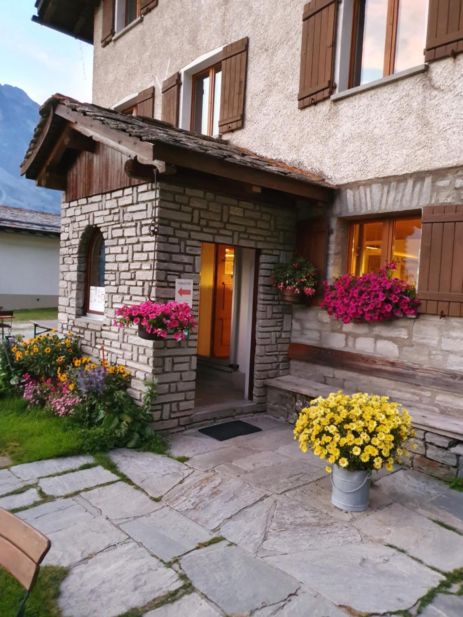 Hotel Ristorante Lagrev Maloja Bagian luar foto