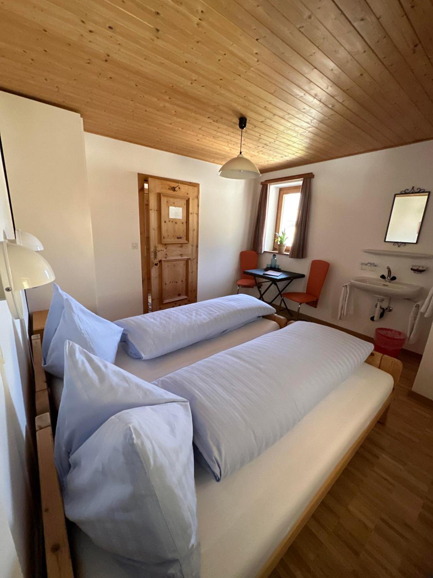 Hotel Ristorante Lagrev Maloja Bagian luar foto