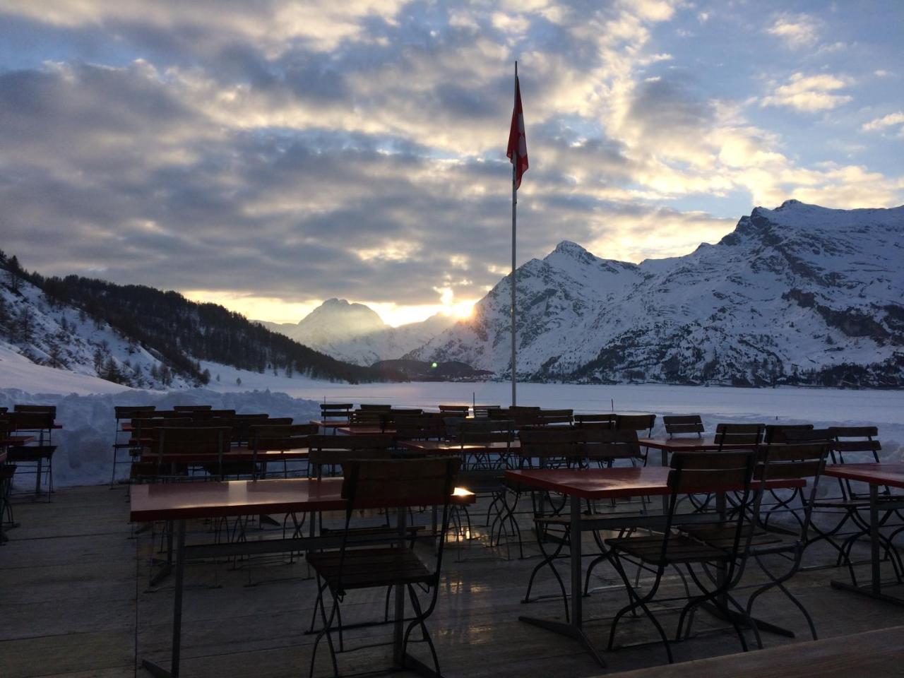 Hotel Ristorante Lagrev Maloja Bagian luar foto
